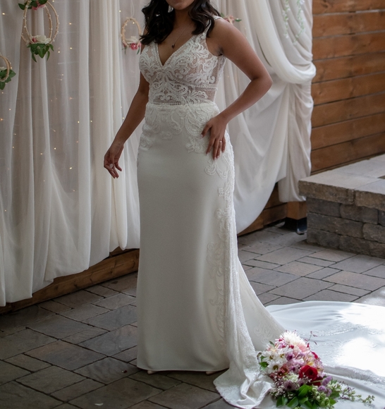 Stunning Ivoire Collection Wedding dress- With Train; Ivory color - Picture 6 of 7